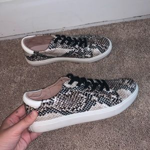 cushionare snakeskin sneakers